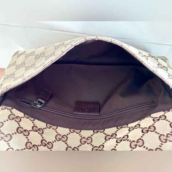 Gucci Belt Bag / Chest Bag - Picture 10 of 13